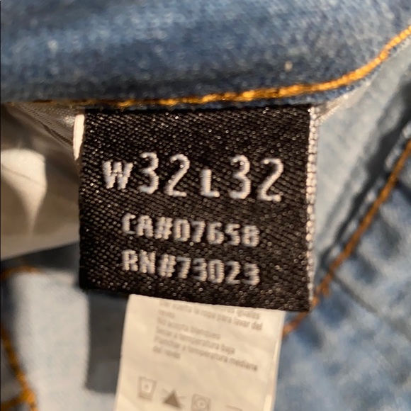 Light washed Blue Notes Jeans - Picture 4 of 4